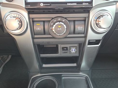 Used 2022 Toyota 4Runner SR5 Premium w/ Moonroof Package RWD image 20