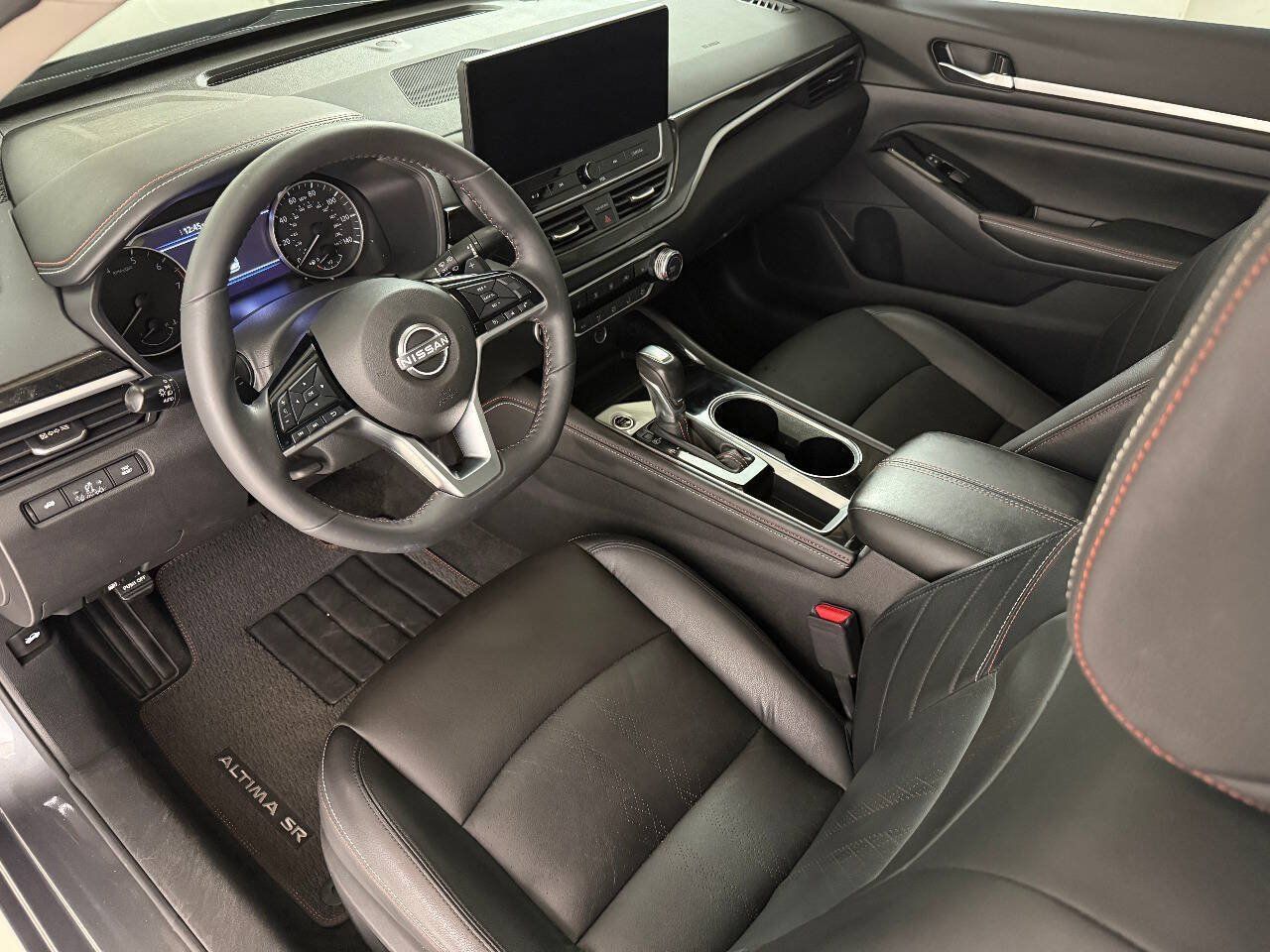 Used 2024 Nissan Altima 2.5 SR w/ SR Premium Package FWD image 42