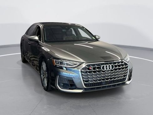 Used 2023 Audi S8 AWD/4WD image 3