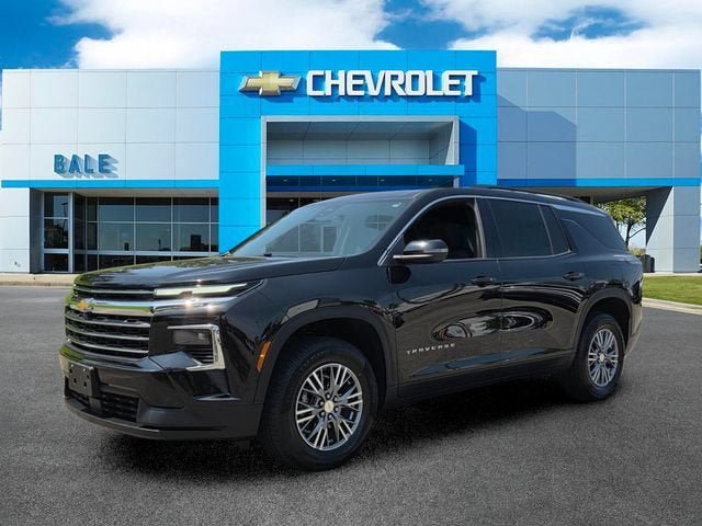 Used 2025 Chevrolet Traverse LT FWD image 7