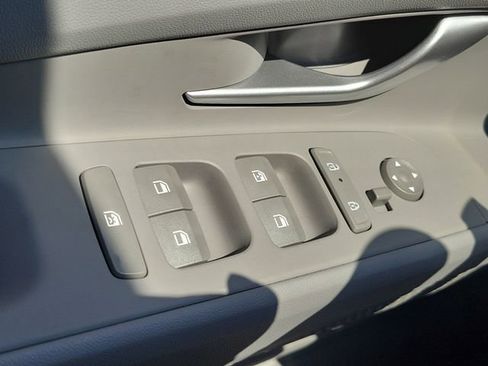 New 2026 Hyundai Elantra Sport FWD image 16