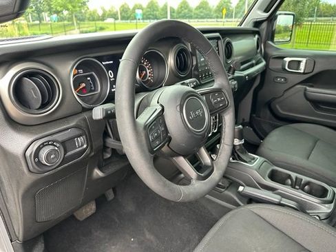 Used 2023 Jeep Wrangler Unlimited Sport AWD/4WD image 19