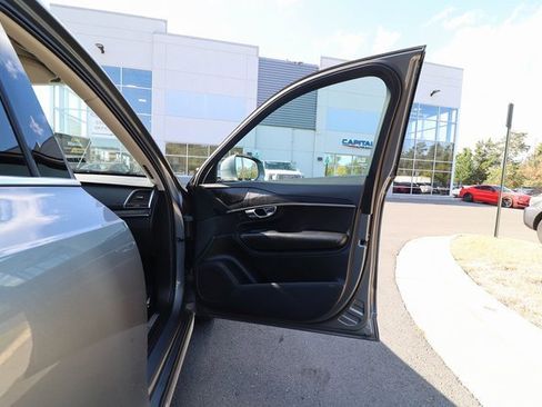 Used 2020 Volvo XC90 T5 Momentum w/ Protection Package image 52