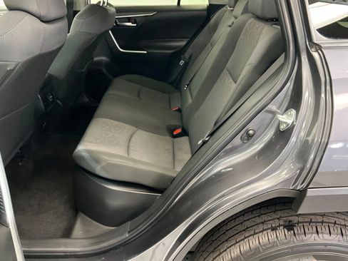 Used 2025 Toyota RAV4 XLE image 21