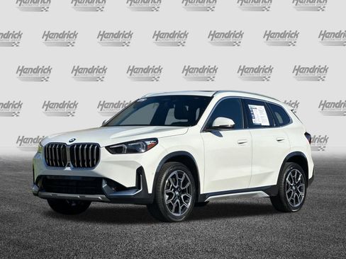 Used 2025 BMW X1 xDrive28i w/ Technology Package image 9