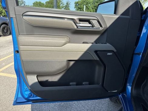Used 2022 Chevrolet Silverado 1500 ZR2 w/ Technology Package AWD/4WD image 23