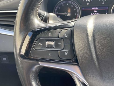 Used 2022 Buick Enclave Essence FWD image 20