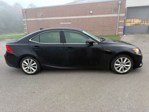 Used 2016 Lexus IS 300 AWD w/ Premium Package image 6