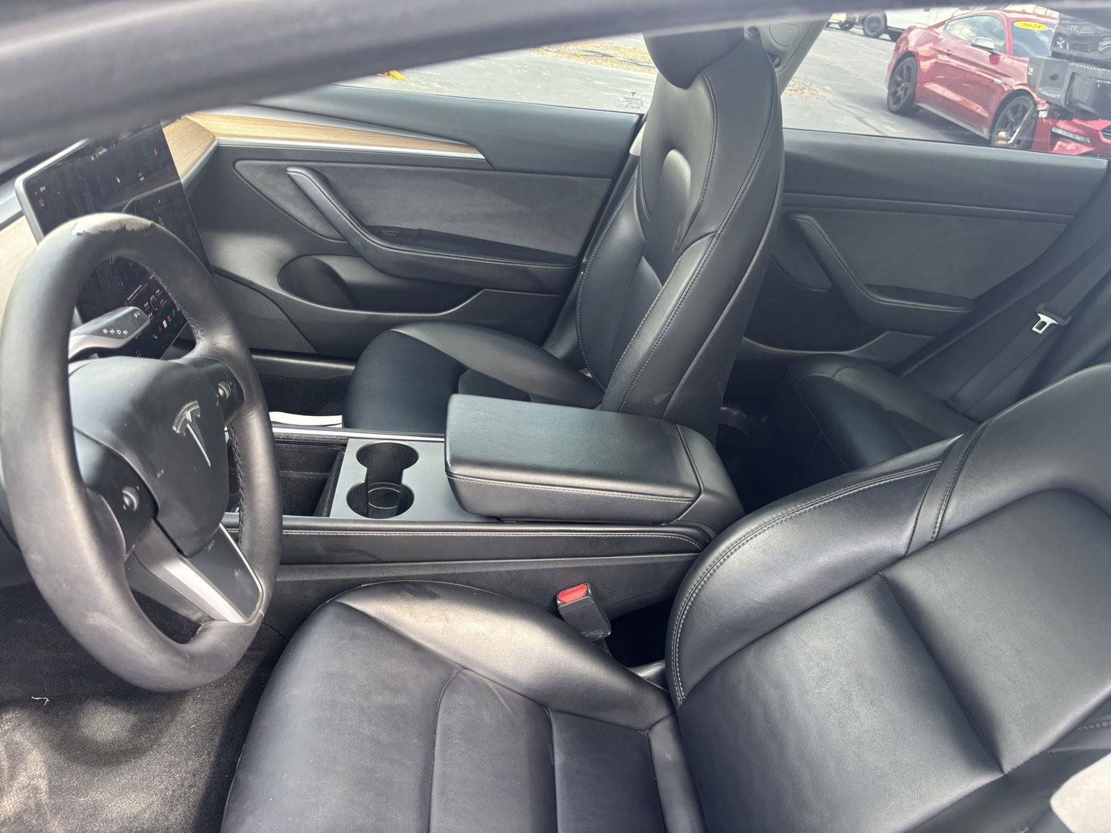 Used 2023 Tesla Model 3 Standard Range RWD image 4