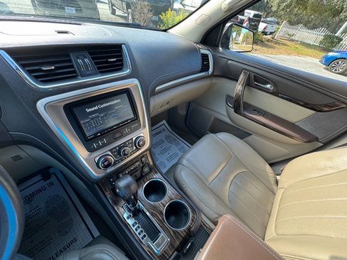 Used 2015 GMC Acadia Denali image 20