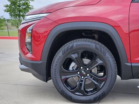New 2026 Chevrolet Equinox LT w/ Convenience Package II FWD image 12
