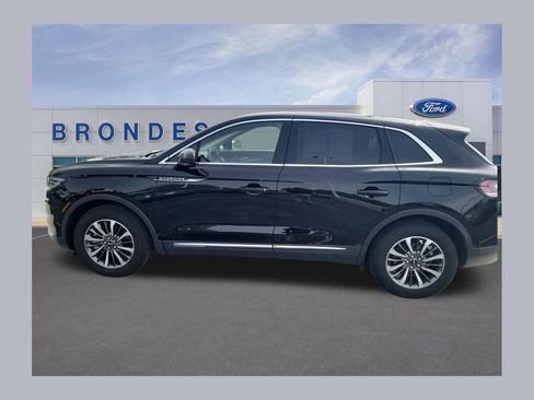 Used 2023 Lincoln Nautilus FWD w/ Premium Package image 1