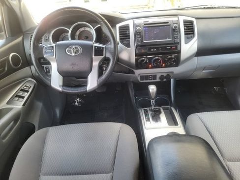 Used 2013 Toyota Tacoma PreRunner w/ SR5 Pkg RWD image 18