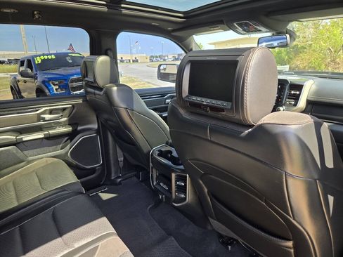 Used 2019 RAM 1500 Laramie AWD/4WD image 27
