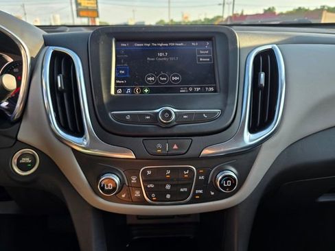 Used 2023 Chevrolet Equinox LT w/ Driver Convenience Package image 29