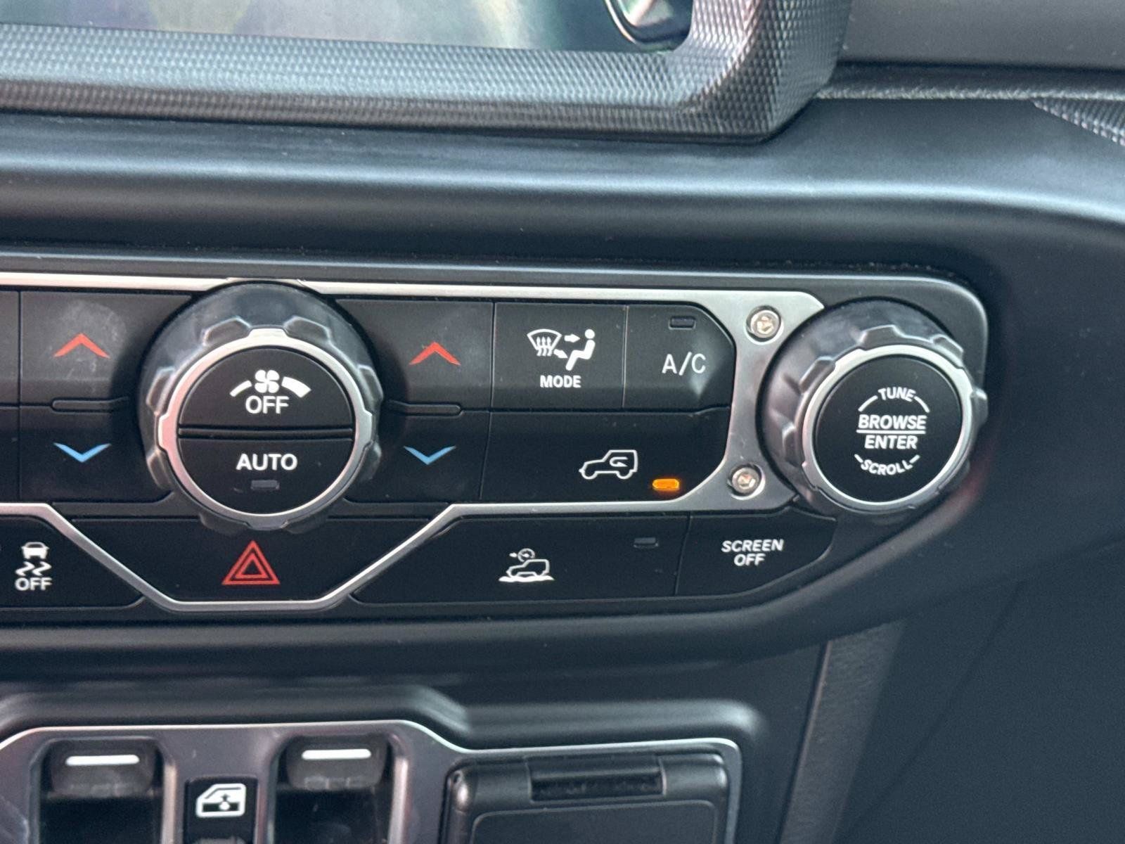 Certified 2023 Jeep Gladiator Sport AWD/4WD image 27
