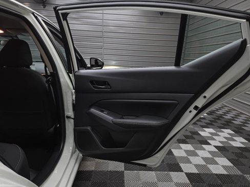 Used 2025 Nissan Altima 2.5 SV AWD/4WD image 33