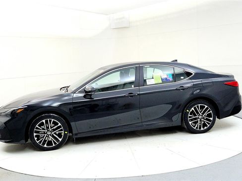 New 2026 Toyota Camry XLE image 3