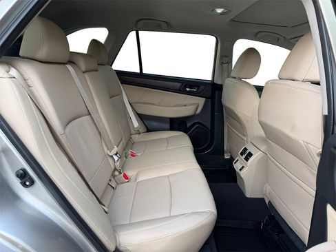Used 2019 Subaru Outback 2.5i Limited image 19