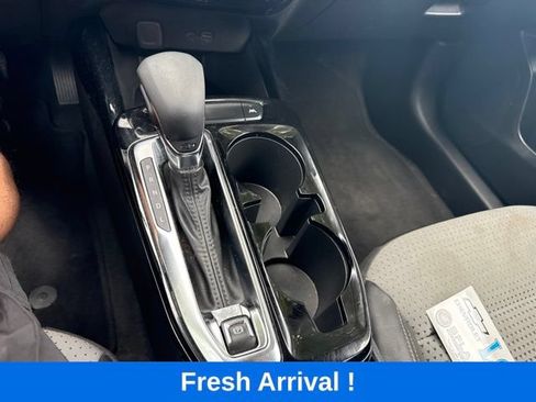 Used 2024 Chevrolet Trax LT FWD image 8