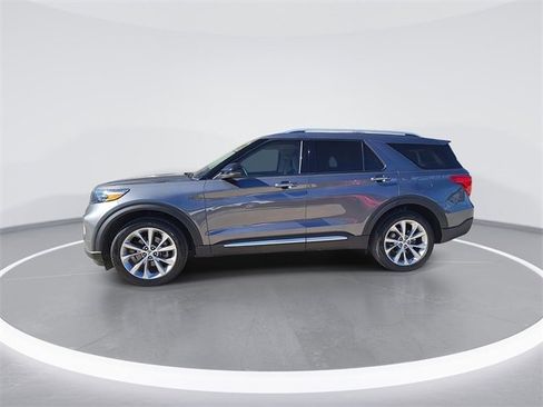 Used 2023 Ford Explorer Platinum w/ Technology Package image 5