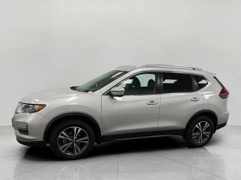 Used 2019 Nissan Rogue SV w/ Premium Package AWD/4WD image 9