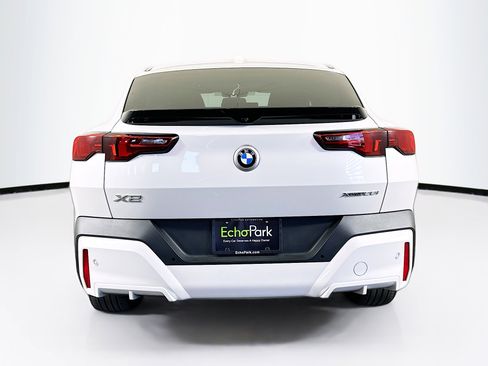 Used 2025 BMW X2 xDrive28i AWD/4WD image 7