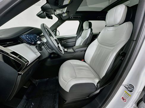 Certified 2025 Land Rover Range Rover Sport Dynamic SE AWD/4WD image 19