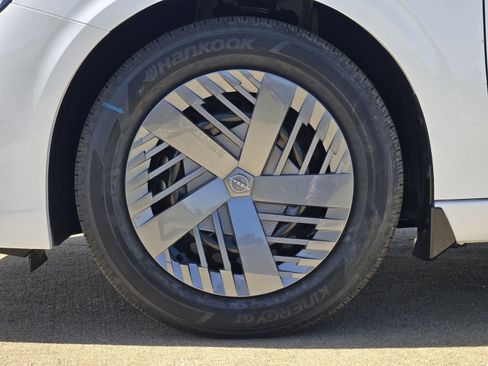 New 2026 Nissan Sentra SV image 11