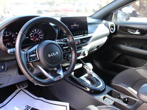 Used 2023 Kia Forte GT-Line w/ GT-Line Premium Package image 17