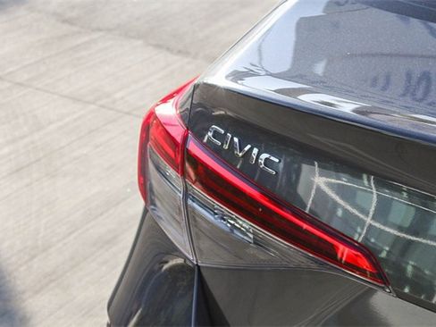 Used 2022 Honda Civic EX image 8