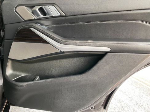 Used 2020 BMW X7 xDrive40i w/ Premium Package AWD/4WD image 46