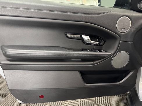 Used 2018 Land Rover Range Rover Evoque SE Dynamic image 48