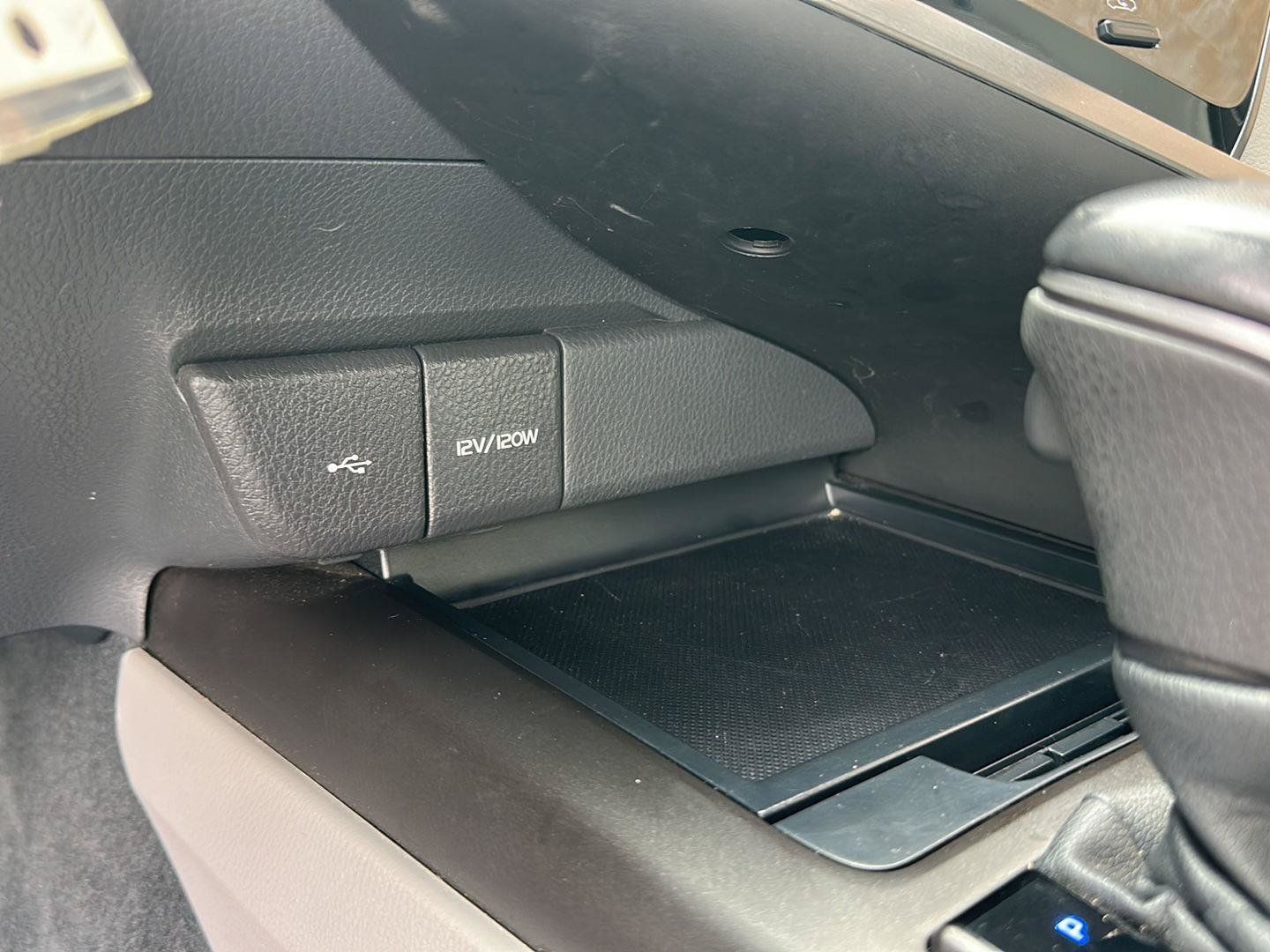 Used 2022 Toyota Camry SE FWD image 20