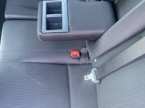 Used 2014 Toyota RAV4 XLE FWD image 6