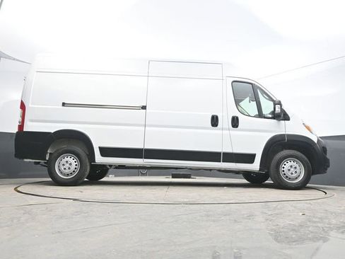 Used 2025 RAM ProMaster 2500 w/ Convenience Group image 34
