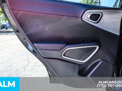 Used 2025 Kia Soul LX w/ LX Technology Package FWD image 47