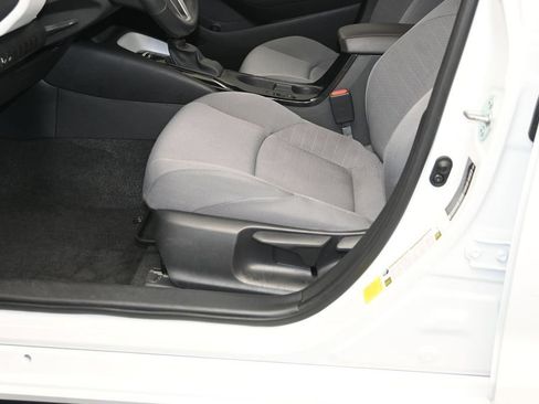 Used 2023 Toyota Corolla SE FWD image 21