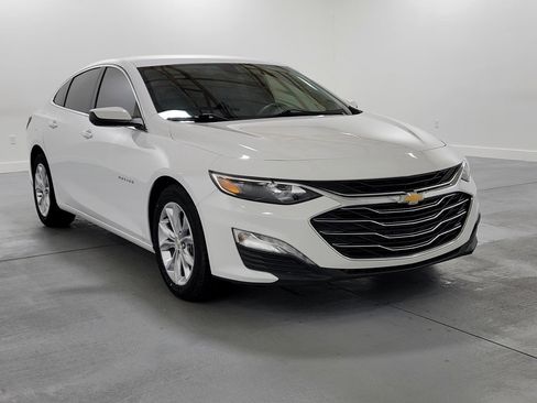 Used 2022 Chevrolet Malibu LT image 2