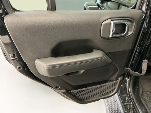 Used 2023 Jeep Wrangler Sahara w/ Cold Weather Group image 27