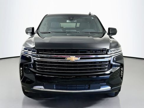 Used 2021 Chevrolet Suburban LT RWD image 2