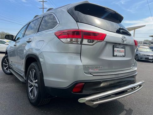 Used 2017 Toyota Highlander XLE image 10