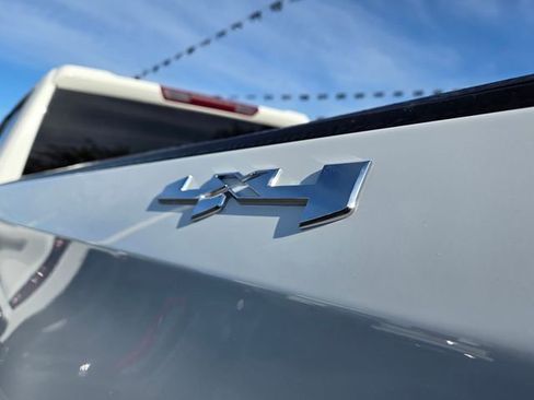 Used 2024 GMC Sierra 1500 Elevation image 9