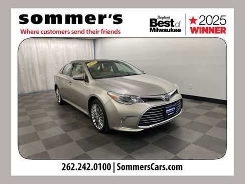 Used 2018 Toyota Avalon Limited image 1