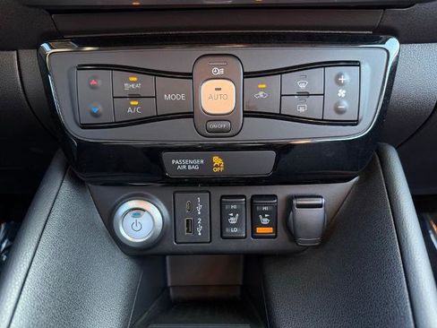 Certified 2025 Nissan Leaf SV Plus image 26