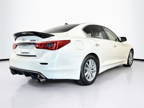 Used 2017 INFINITI Q50 3.0t Premium w/ Cargo Package (L95) RWD image 18