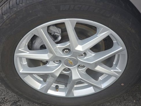 Used 2024 Chevrolet Equinox LT image 30