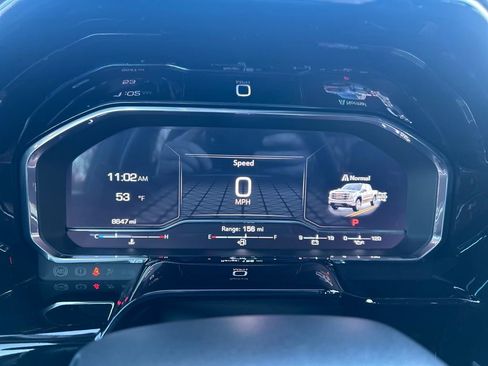 Used 2025 GMC Sierra 1500 Elevation image 17