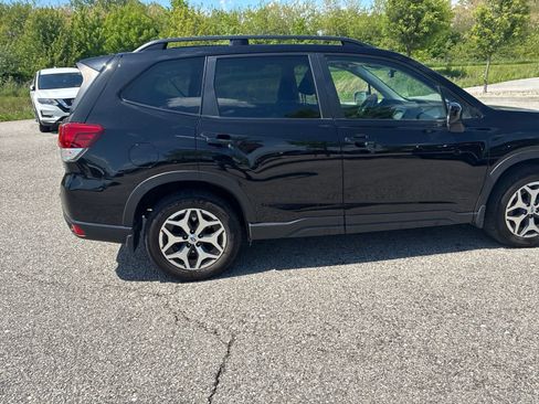 Used 2020 Subaru Forester Premium w/ Popular Package #1 AWD/4WD image 10