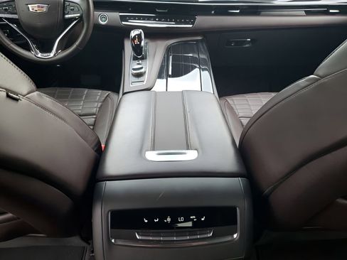 Certified 2024 Cadillac Escalade V w/ LPO, ONYX Package image 24